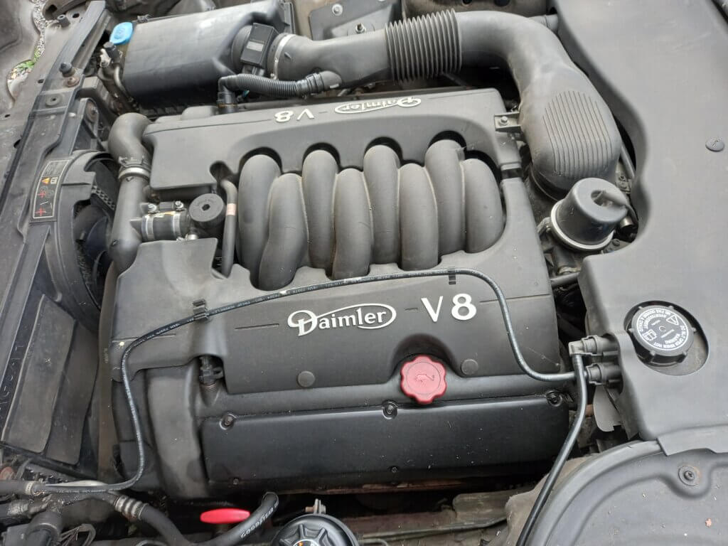 v8 jaguar